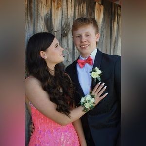 * Size 2 no alterations i’m 5’5 and the length 
* Perfect condition